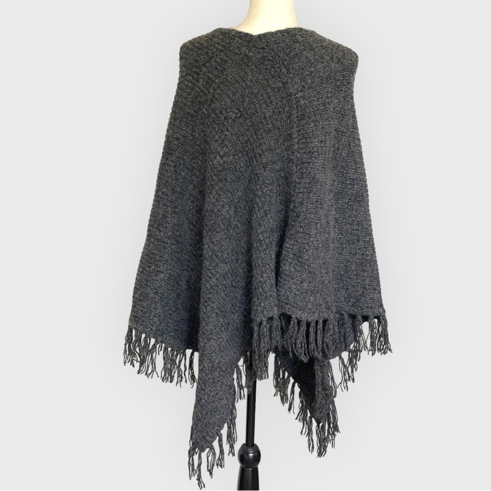 Jones New York Sport Grey Woolen Poncho - Picture 2 of 3